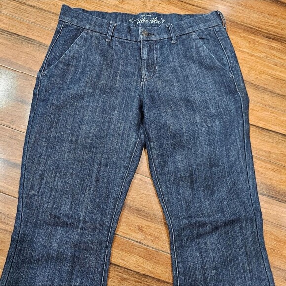 Old Navy Ultra Blue Mid Rise Flared Ankle Cuffed Hem Denim Jeans Size 6 Regular - Picture 3 of 11